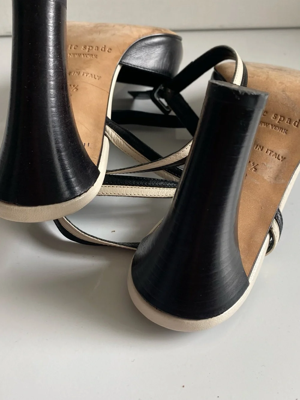 kate spade Black Leather Pointed-Toe Ankle-Strap Pumps with Cream Stripes 7 1/2